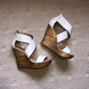 Diane Von Furstenberg Classic Wedges